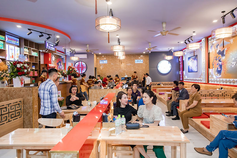 Khch hng mỳ cay Seouly